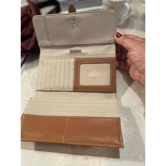 Nine & Co. Nine West Women’s Trifold Wallet Gold with Circles Brown Trim 7.5x4.5 - Picture 5 of 10